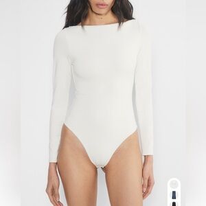 ARITZIA Original Contour Whitney Bodysuit in Light Birch